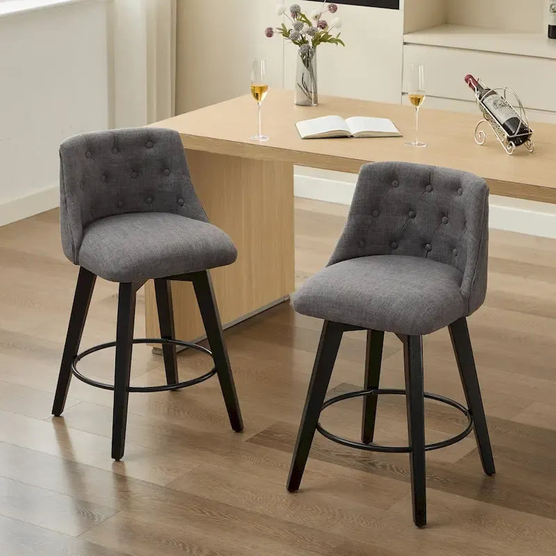 Tabourets de bar modernes pivotants en lin capitonné (lot de 2), avec dossier à boutons touffetés et cadre en bois massif