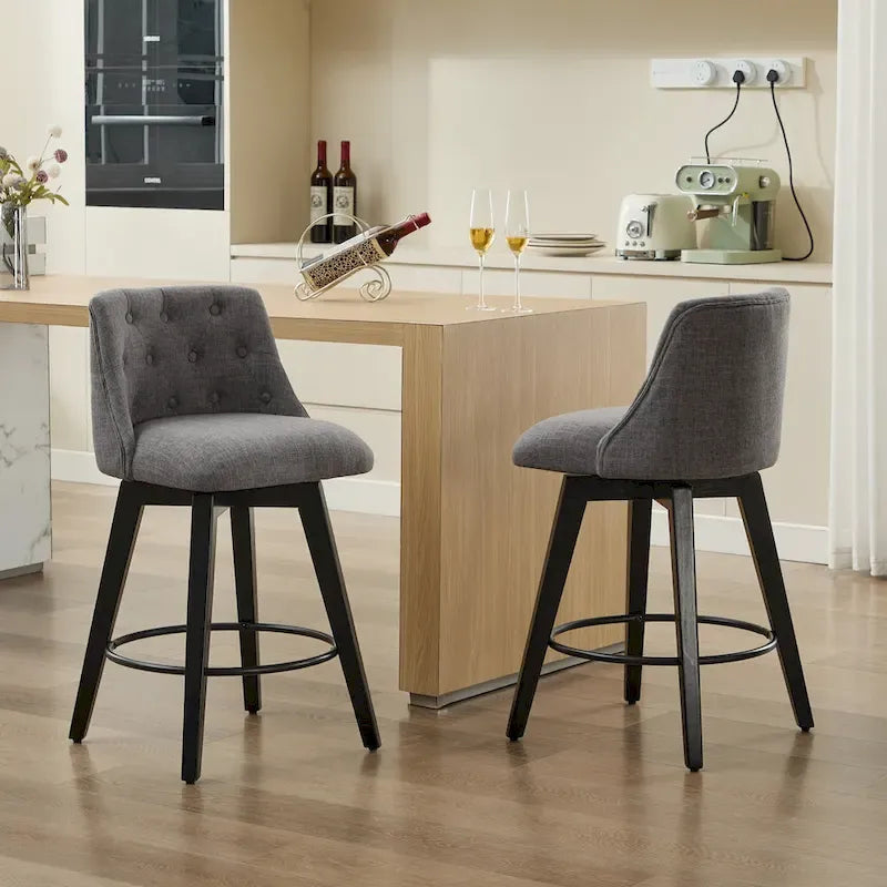 Tabourets de bar modernes pivotants en lin capitonné (lot de 2), avec dossier à boutons touffetés et cadre en bois massif