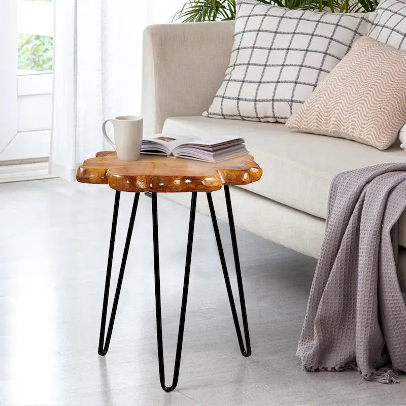 Table basse en bois massif à quatre panneaux avec pieds épingles