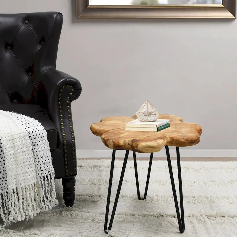 Table basse en bois massif à quatre panneaux avec pieds épingles