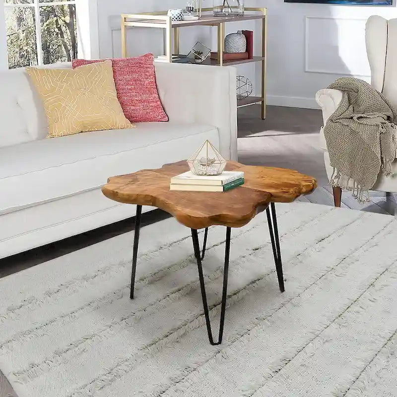 Table basse en bois massif à quatre panneaux avec pieds épingles