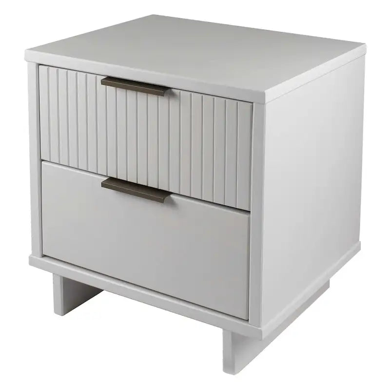 Ensemble de 2 tables de chevet médiévales en bois massif à double tiroir