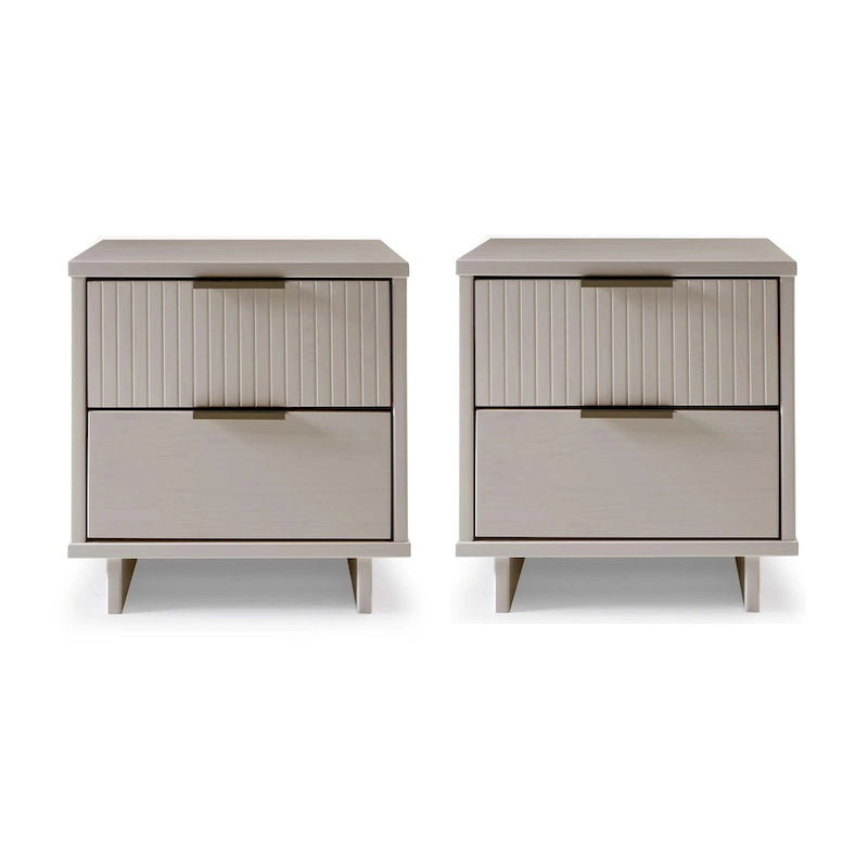 Ensemble de 2 tables de chevet médiévales en bois massif à double tiroir