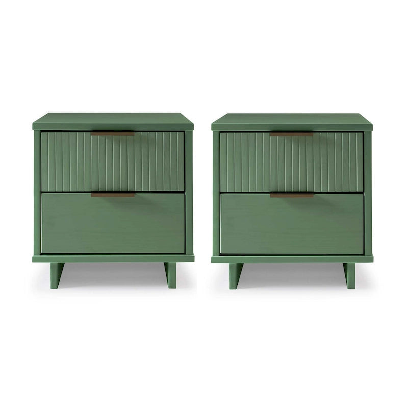 Ensemble de 2 tables de chevet médiévales en bois massif à double tiroir
