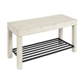 Banc à l'entrée de la ferme